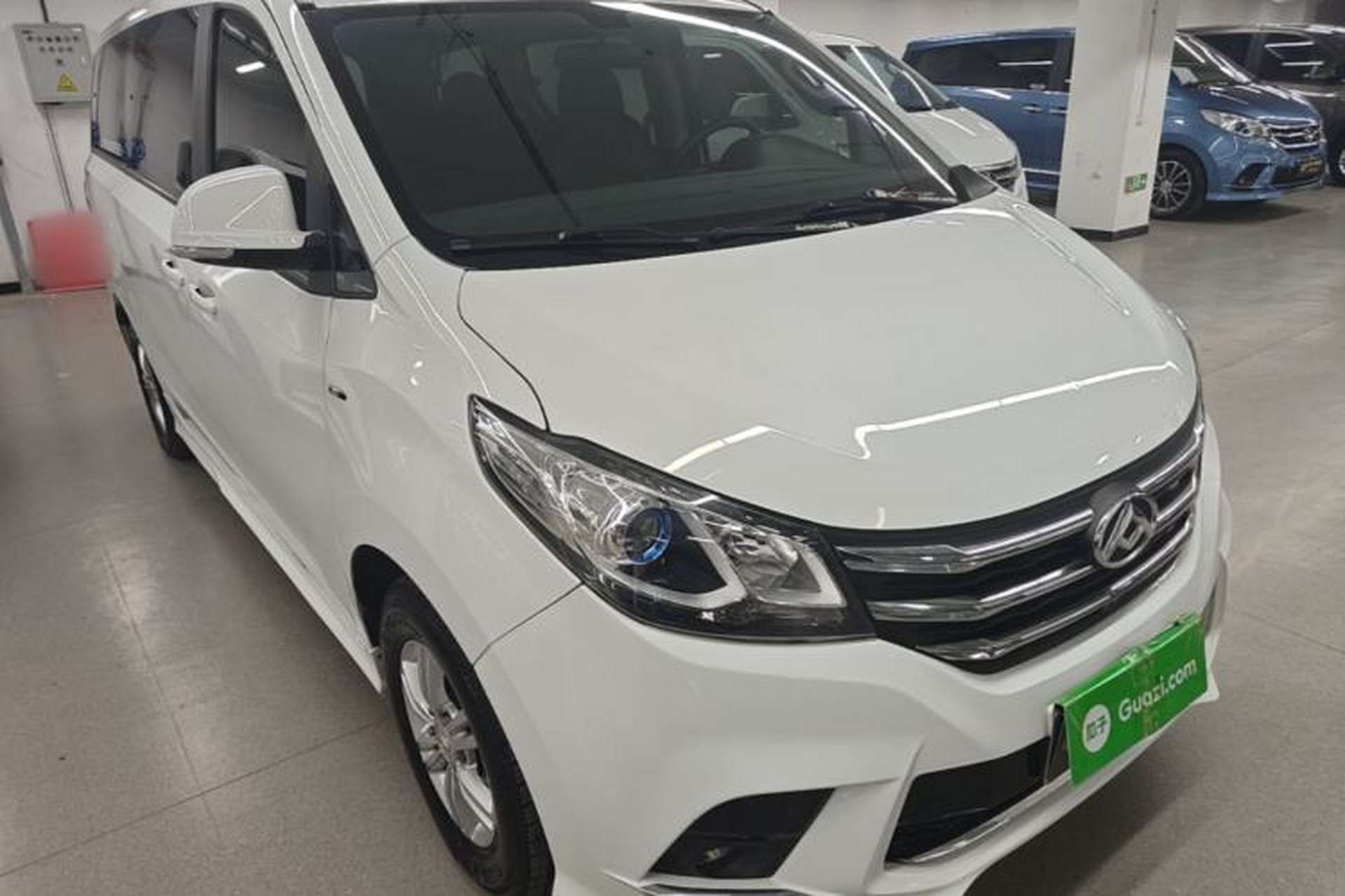 Used SAIC MAXUS G10 2022 2.0T Automatic Elite Edition Gasoline 9-Seater Exterior 1