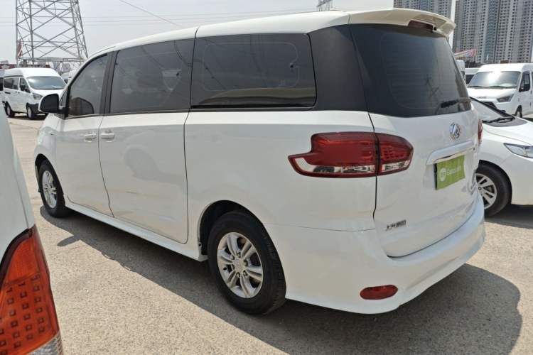 Used SAIC MAXUS G10 2022 2.0T Automatic Elite Edition Gasoline 7-Seater Exterior 3