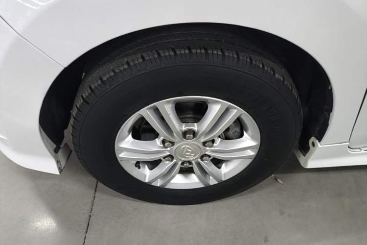 Used SAIC MAXUS G10 2022 2.0T Automatic Elite Edition Gasoline 7-Seater Exterior 4