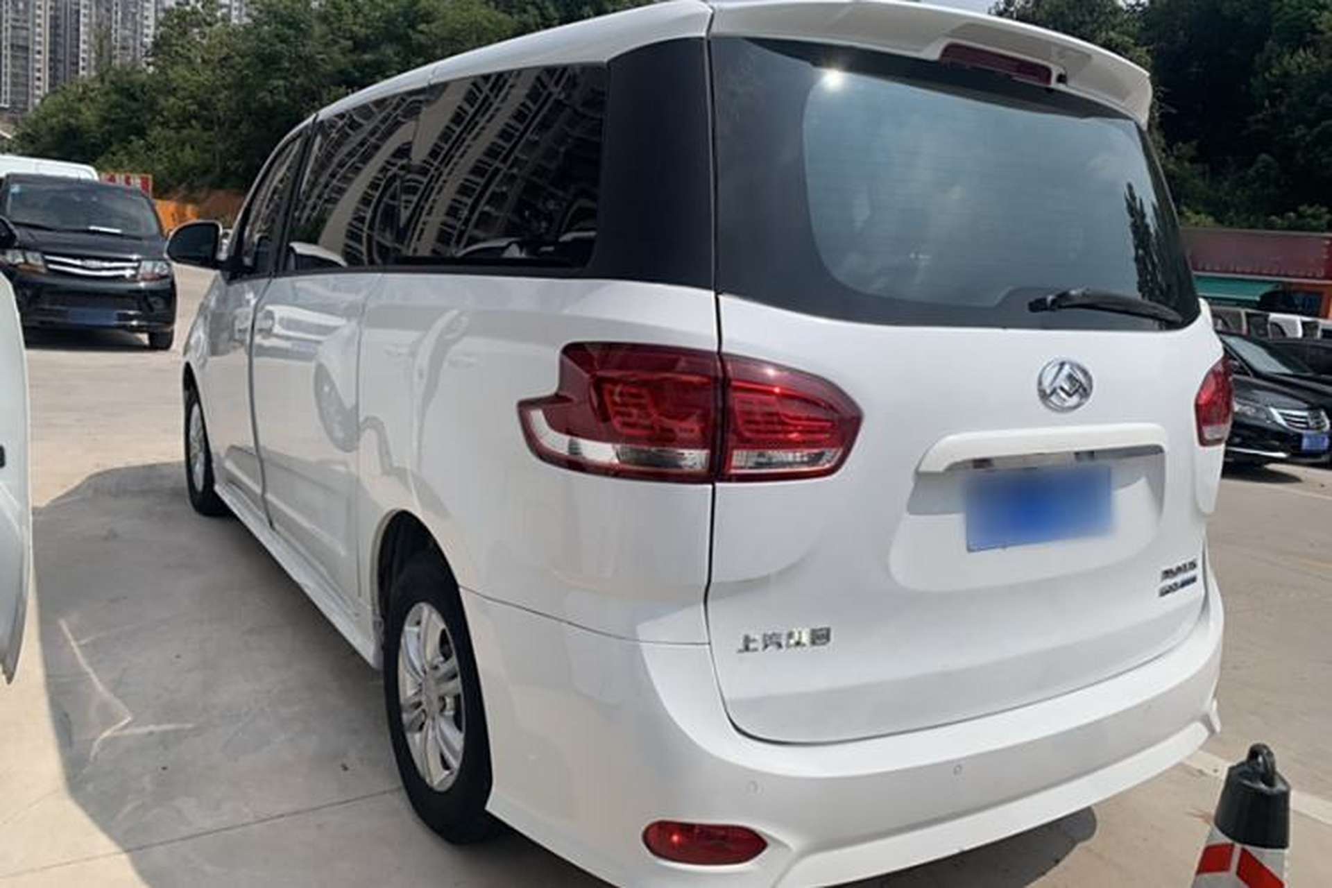 Used SAIC MAXUS G10 2022 2.0T Automatic Elite Edition Gasoline 7-Seater Exterior 4