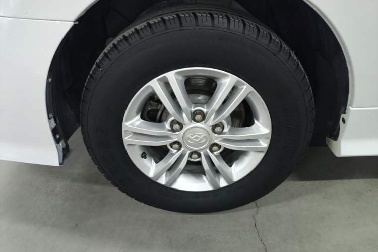 Used SAIC MAXUS G10 2022 2.0T Automatic Elite Edition Gasoline 7-Seater Exterior 5