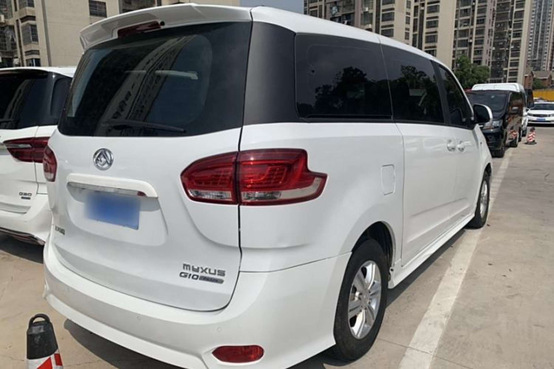 Used SAIC MAXUS G10 2022 2.0T Automatic Elite Edition Gasoline 7-Seater Exterior 5