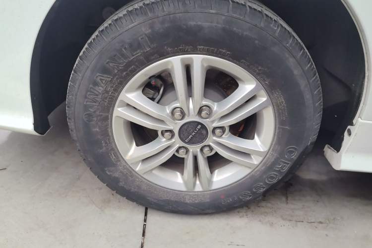 Used SAIC MAXUS G10 2022 2.0T Automatic Smart Enjoyment Version Gasoline 7 Seats Exterior 5