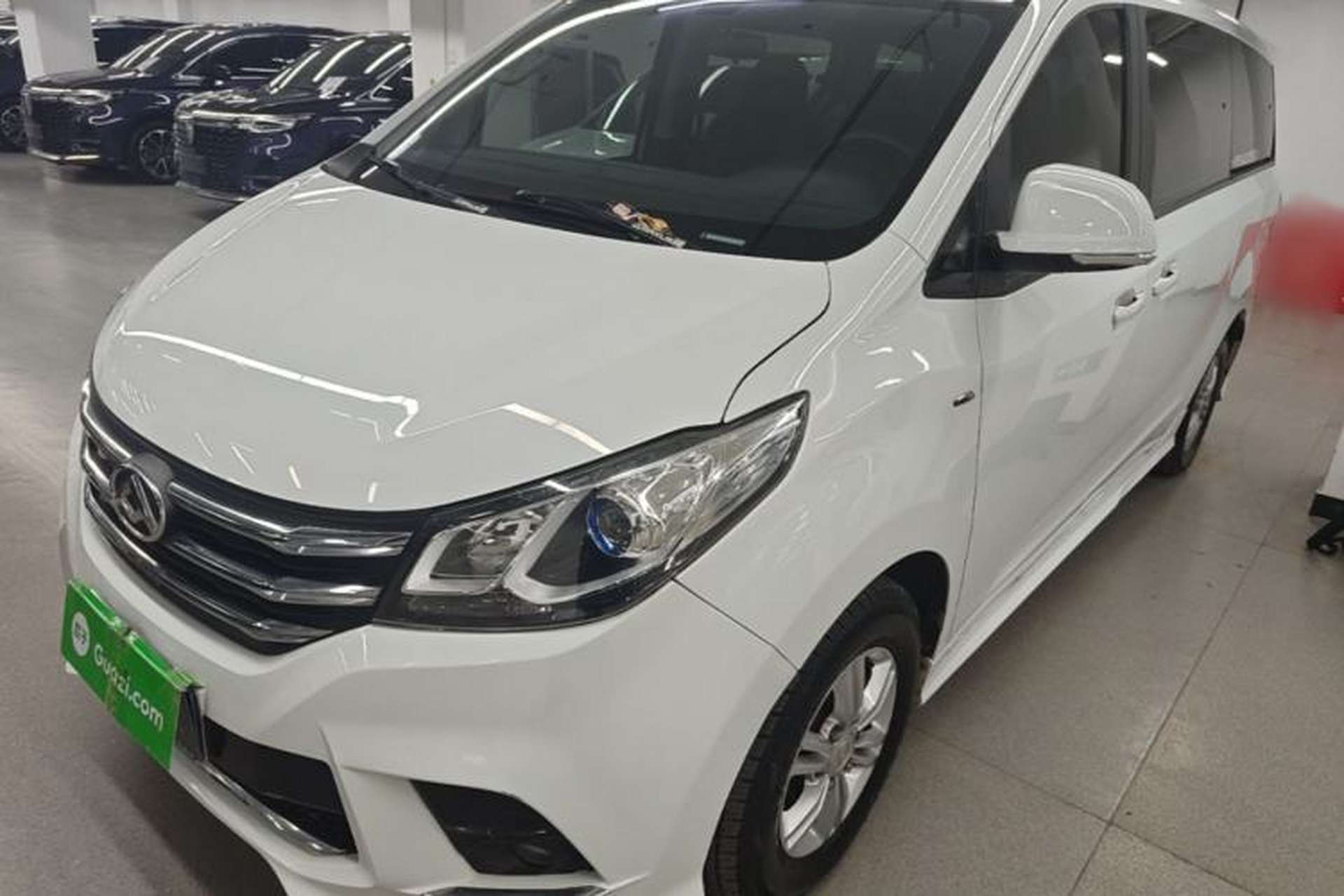 Used SAIC MAXUS G10 2022 2.0T Automatic Elite Edition Gasoline 9-Seater Front Left 45 Deg