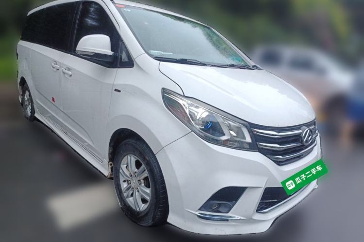 Used SAIC MAXUS G10 2022 2.0T Automatic Elite Edition Gasoline 7-Seater Front Right 45 Deg