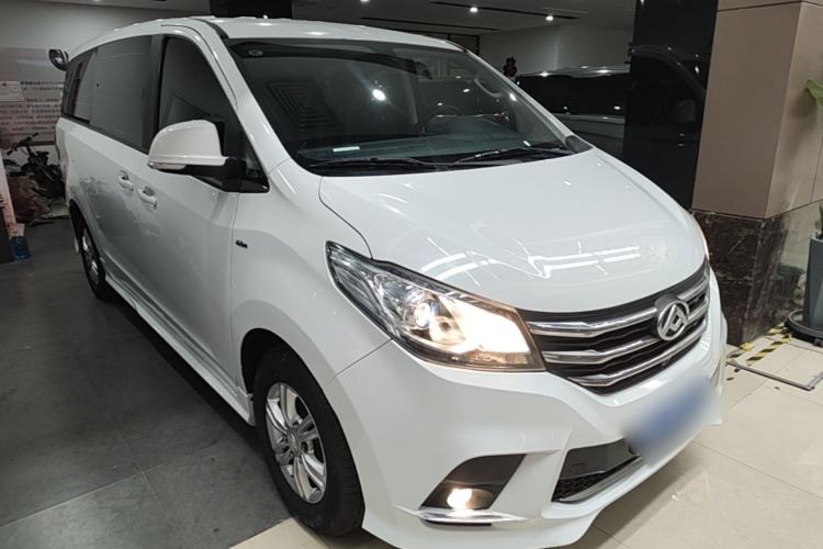 Used SAIC MAXUS G10 2022 2.0T Automatic Elite Edition Gasoline 7-Seater Front Right 45 Deg