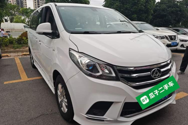 Used SAIC MAXUS G10 2022 2.0T Automatic Smart Enjoyment Version Gasoline 7 Seats Front Right 45 Deg