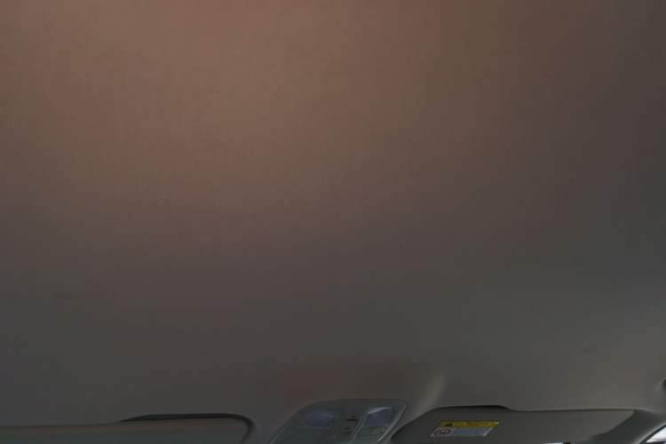 Used SAIC MAXUS G10 2022 2.0T Automatic Smart Enjoyment Version Gasoline 7 Seats Headliner