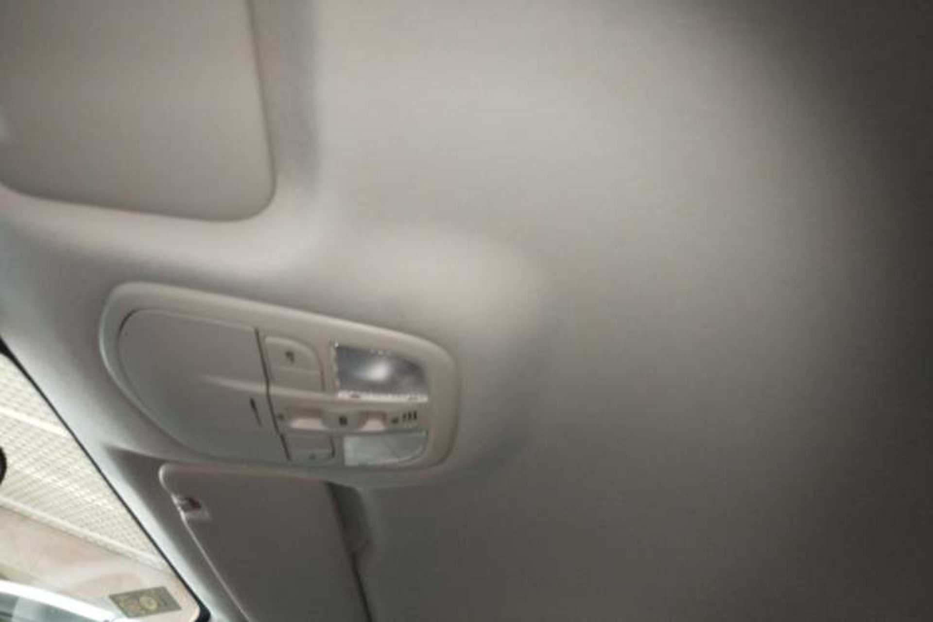 Used SAIC MAXUS G10 2022 2.0T Automatic Elite Edition Gasoline 7-Seater Headliner