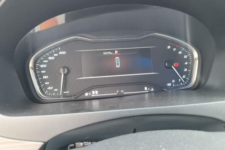Used SAIC MAXUS G10 2022 2.0T Automatic Elite Edition Gasoline 7-Seater Instrument Cluster