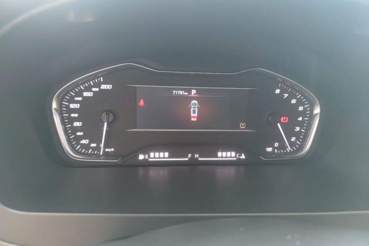 Used SAIC MAXUS G10 2022 2.0T Automatic Elite Edition Gasoline 7-Seater Instrument Cluster