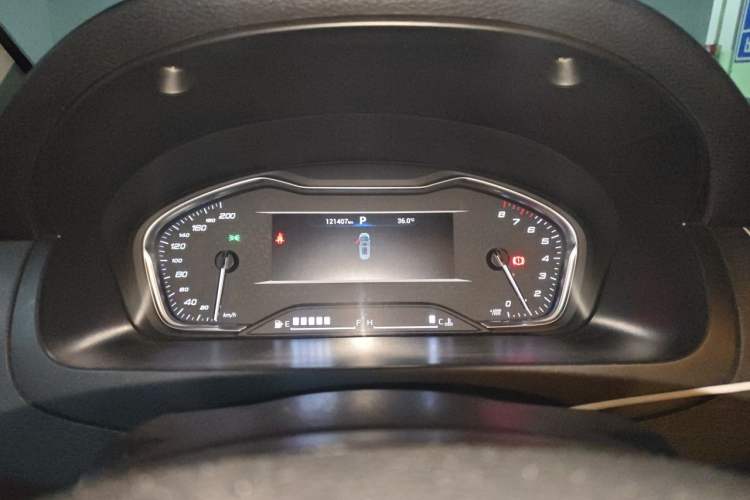 Used SAIC MAXUS G10 2022 2.0T Automatic Smart Enjoyment Version Gasoline 7 Seats Instrument Cluster