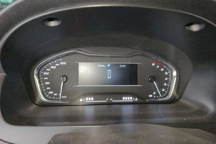 Used SAIC MAXUS G10 2022 2.0T Automatic Smart Enjoyment Version Gasoline 7 Seats Instrument Cluster