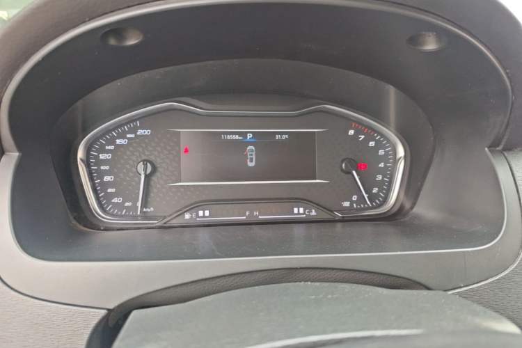 Used SAIC MAXUS G10 2022 2.0T Automatic Smart Enjoyment Version Gasoline 7 Seats Instrument Cluster