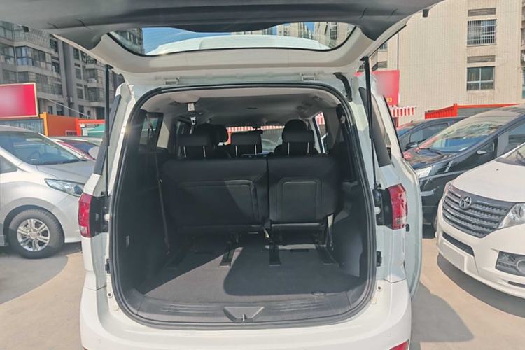 Used SAIC MAXUS G10 2022 2.0T Automatic Elite Edition Gasoline 7-Seater Interior 6