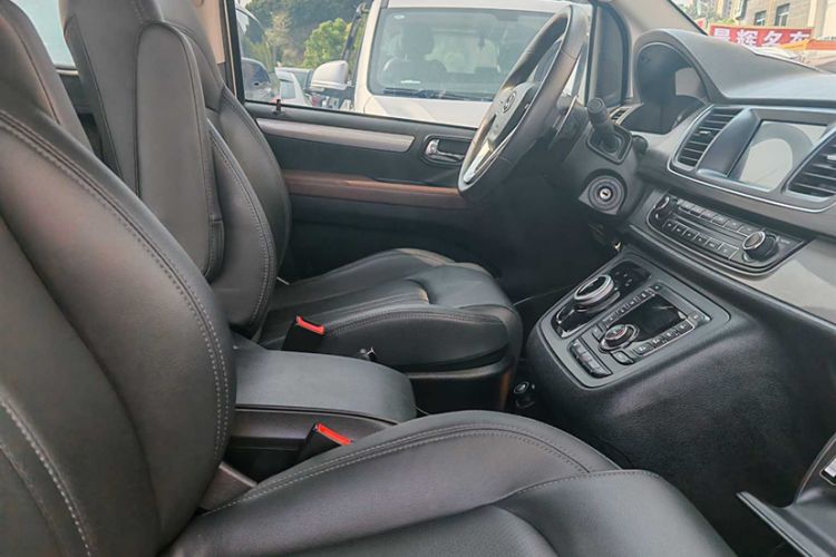 Used SAIC MAXUS G10 2022 2.0T Automatic Elite Edition Gasoline 7-Seater Interior 7