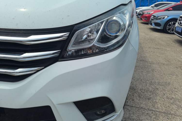 Used SAIC MAXUS G10 2022 2.0T Automatic Elite Edition Gasoline 7-Seater Left Front Headlight