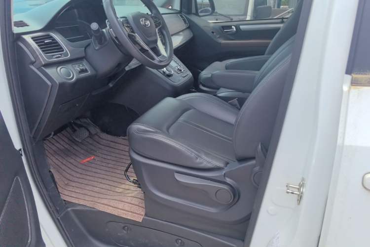 Used SAIC MAXUS G10 2022 2.0T Automatic Elite Edition Gasoline 7-Seater Left Front Seat
