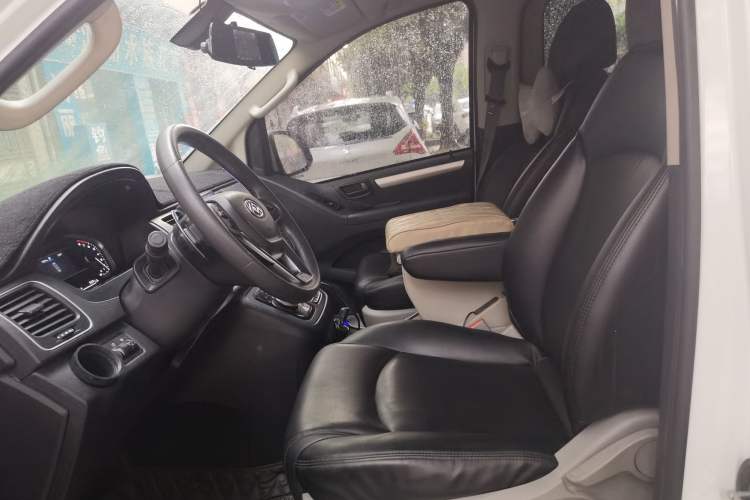 Used SAIC MAXUS G10 2022 2.0T Automatic Smart Enjoyment Version Gasoline 7 Seats Left Front Seat