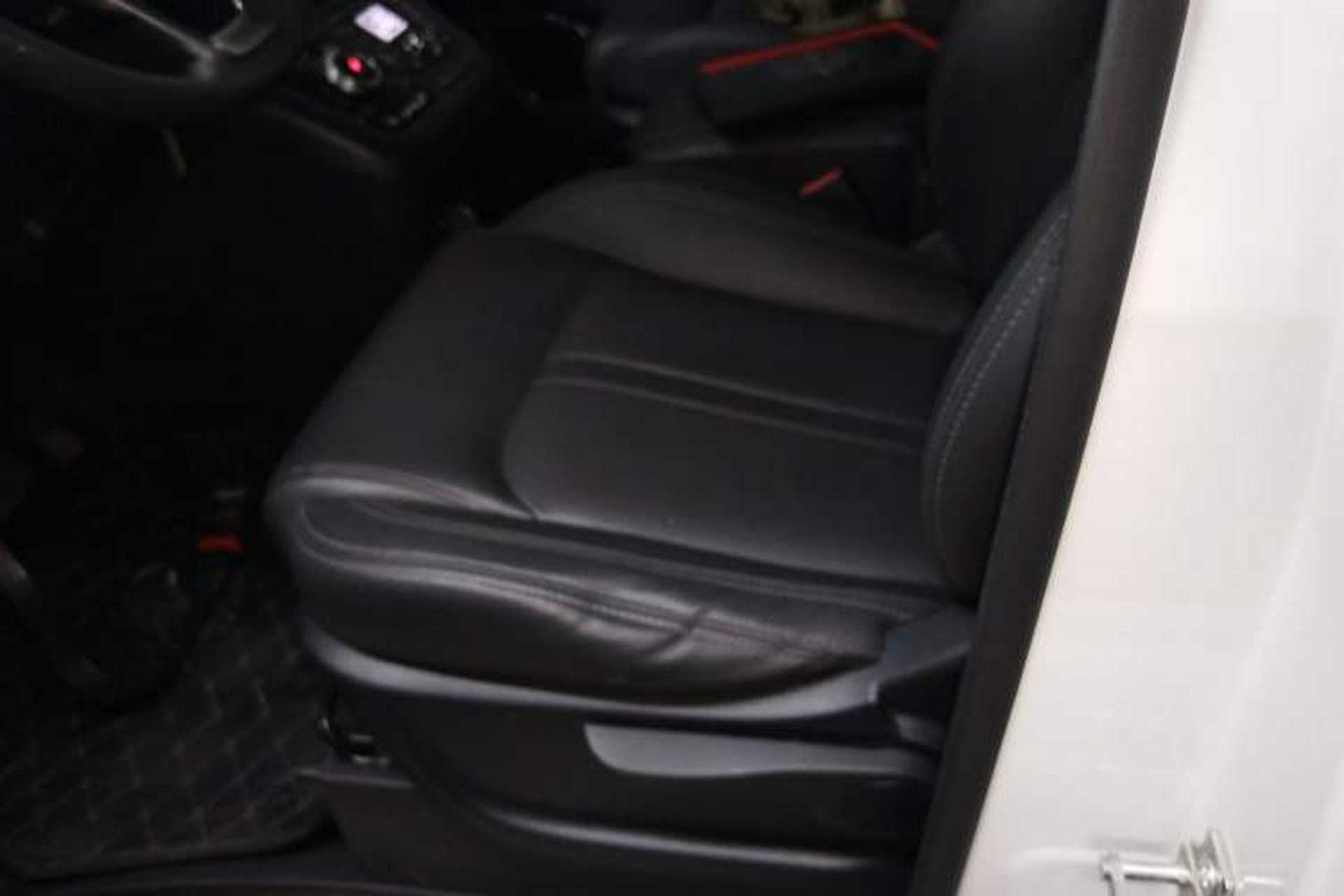 Used SAIC MAXUS G10 2022 2.0T Automatic Elite Edition Gasoline 7-Seater Left Front Seat