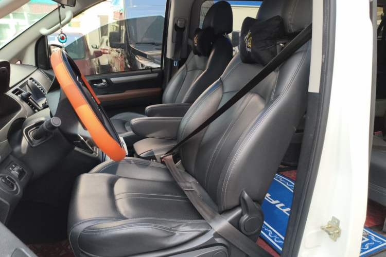 Used SAIC MAXUS G10 2022 2.0T Automatic Elite Edition Gasoline 7-Seater Left Front Seat