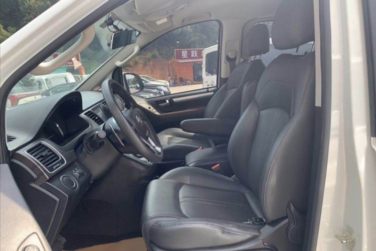 Used SAIC MAXUS G10 2022 2.0T Automatic Elite Edition Gasoline 7-Seater Left Front Seat