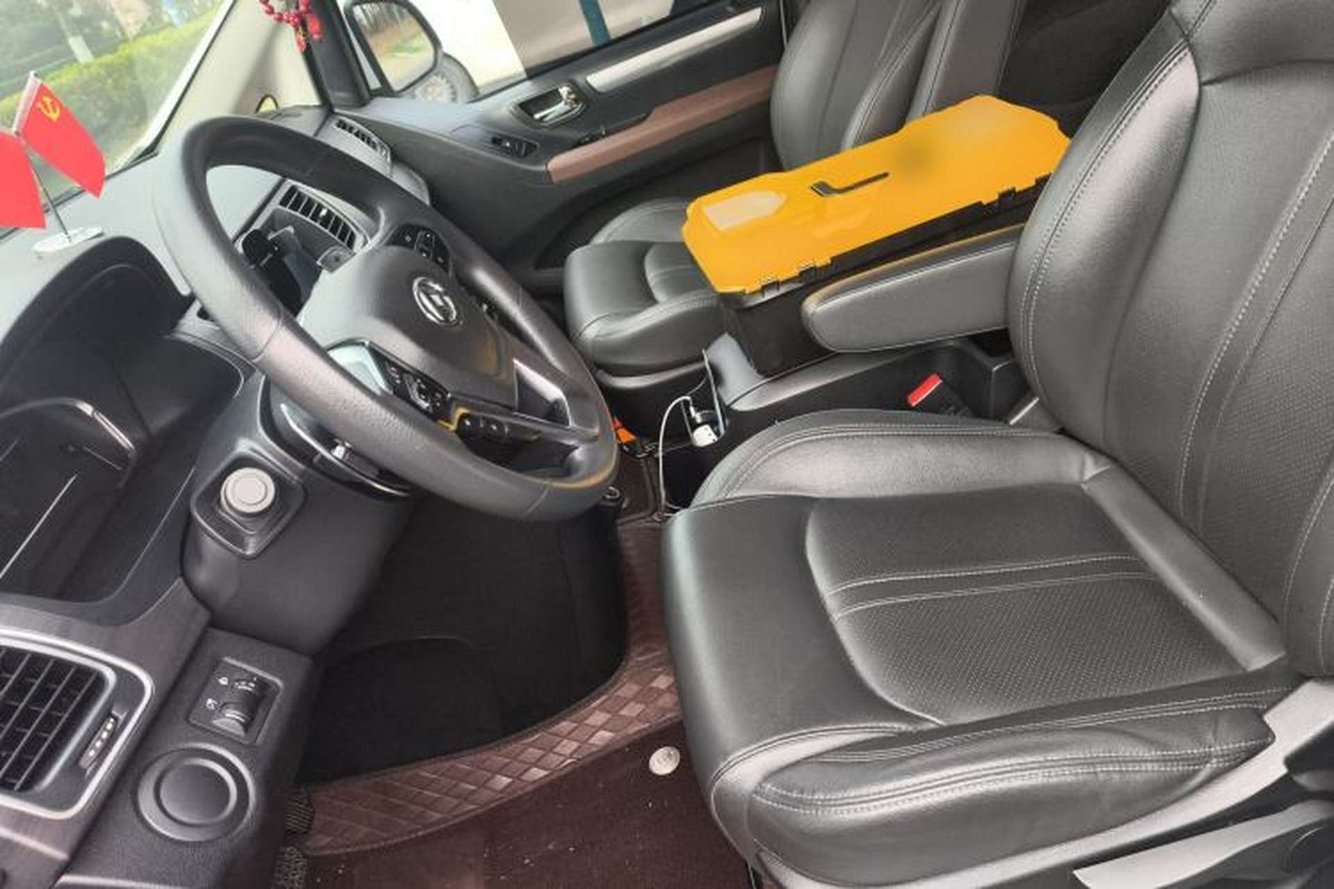 Used SAIC MAXUS G10 2022 2.0T Automatic Elite Edition Gasoline 7-Seater Left Front Seat