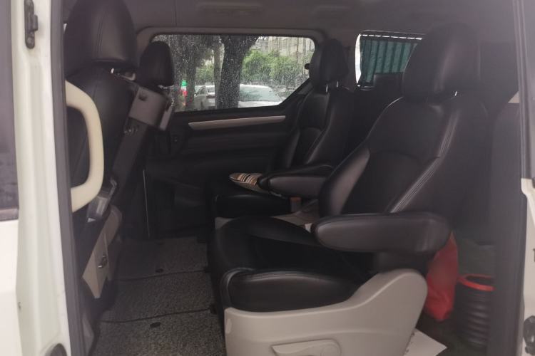 Used SAIC MAXUS G10 2022 2.0T Automatic Smart Enjoyment Version Gasoline 7 Seats Left Rear Seat