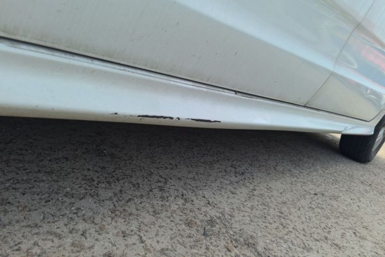 Used SAIC MAXUS G10 2022 2.0T Automatic Elite Edition Gasoline 7-Seater Left Side Sill