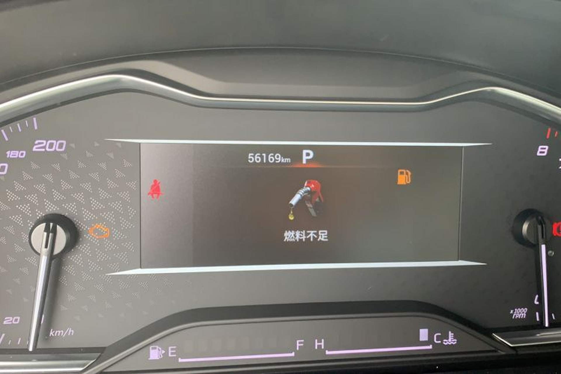 Used SAIC MAXUS G10 2022 2.0T Automatic Elite Edition Gasoline 7-Seater Odometer Close Up