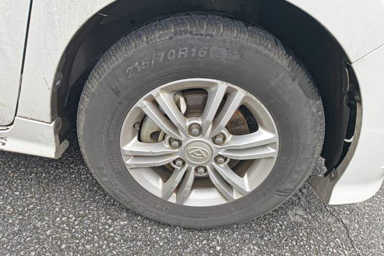 Used SAIC MAXUS G10 2022 2.0T Automatic Elite Edition Gasoline 7-Seater Right Front Wheel Hub