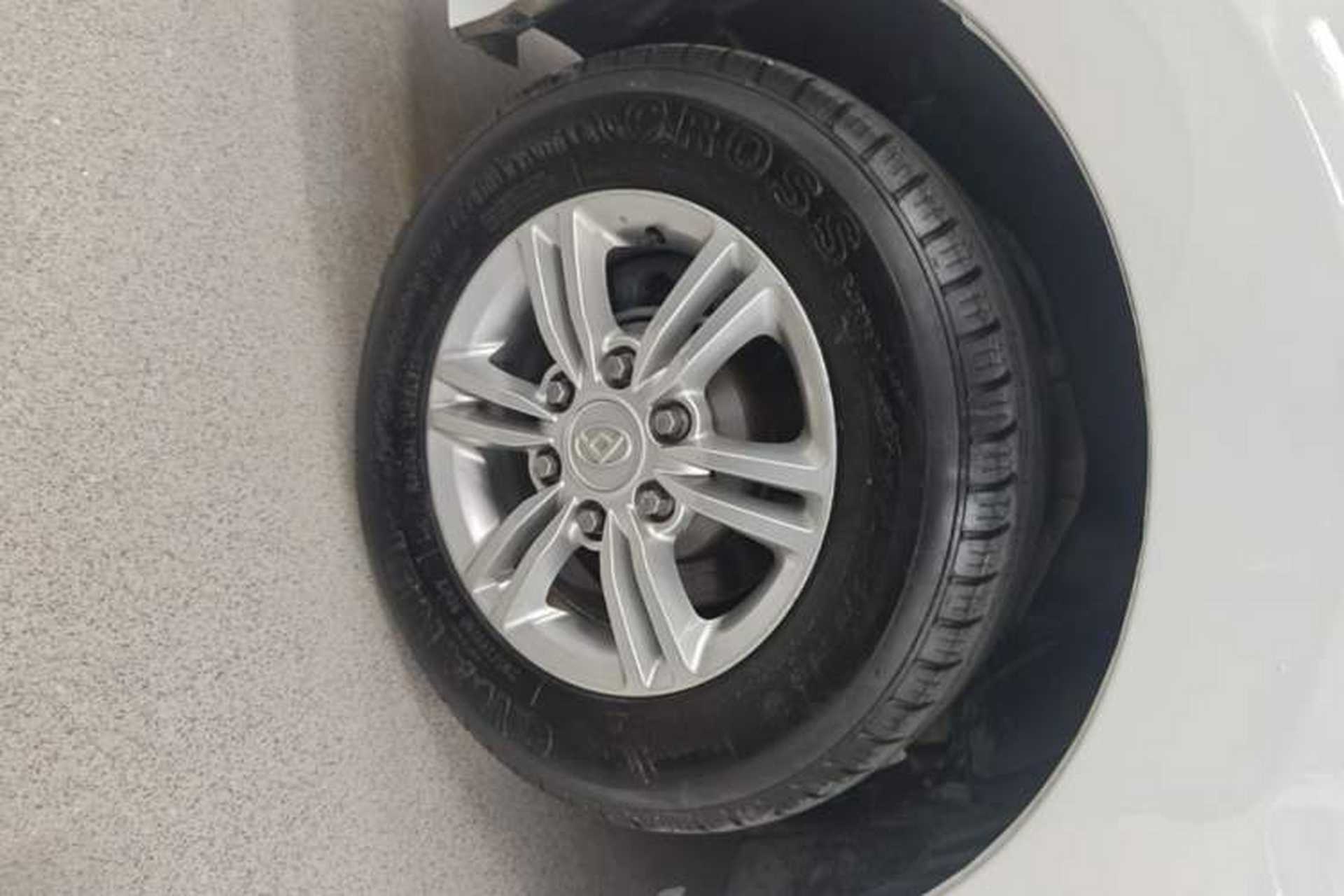 Used SAIC MAXUS G10 2022 2.0T Automatic Elite Edition Gasoline 9-Seater Right Rear Wheel Hub