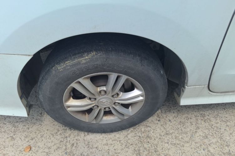 Used SAIC MAXUS G10 2022 2.0T Automatic Elite Edition Gasoline 7-Seater Right Rear Wheel Hub