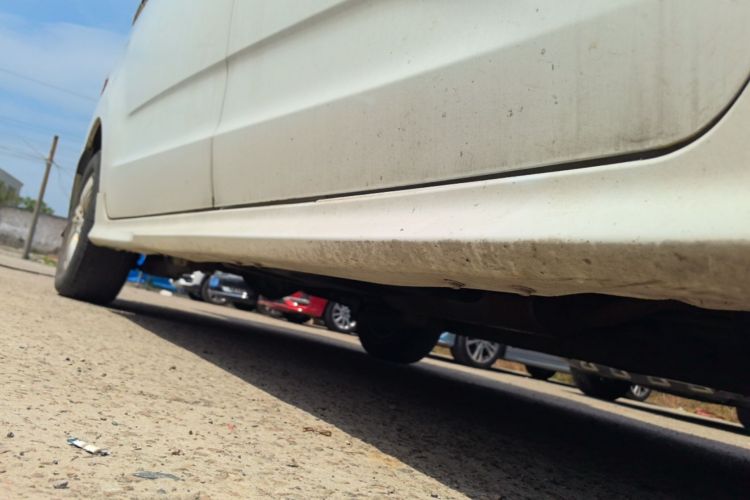 Used SAIC MAXUS G10 2022 2.0T Automatic Elite Edition Gasoline 7-Seater Right Side Sill