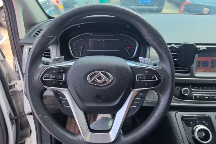 Used SAIC MAXUS G10 2022 2.0T Automatic Elite Edition Gasoline 7-Seater Steering Wheel