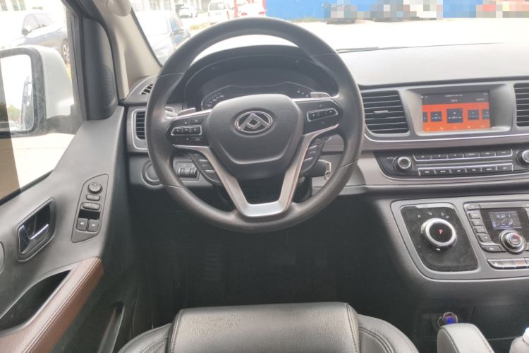 Used SAIC MAXUS G10 2022 2.0T Automatic Smart Enjoyment Version Gasoline 7 Seats Steering Wheel