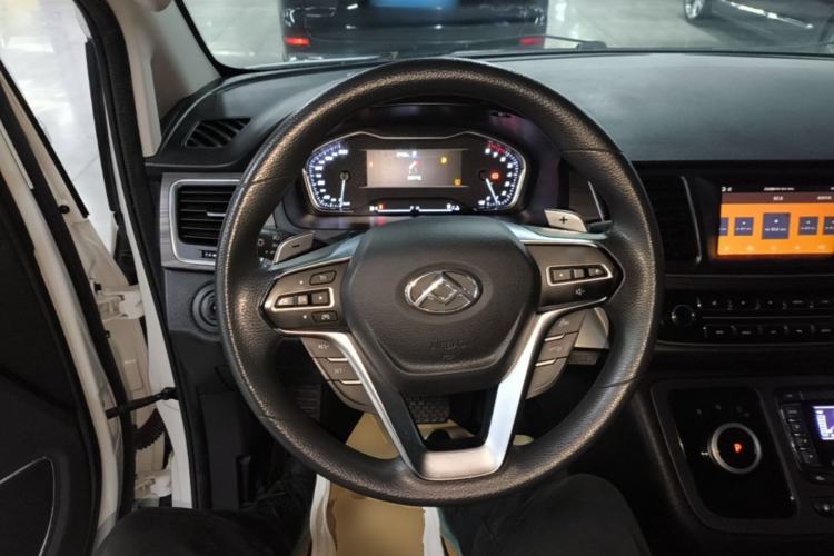 Used SAIC MAXUS G10 2022 2.0T Automatic Elite Edition Gasoline 7-Seater Steering Wheel