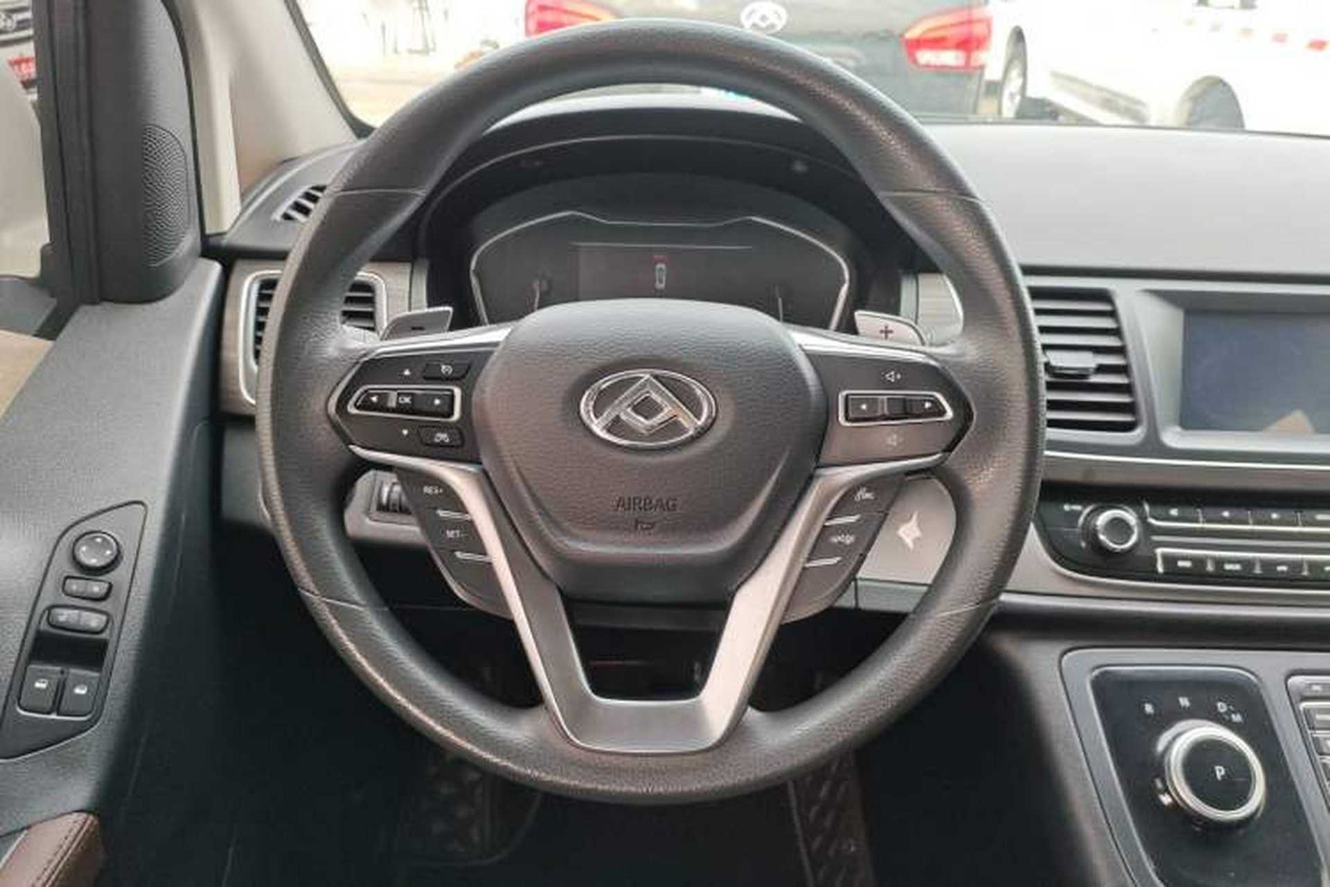 Used SAIC MAXUS G10 2022 2.0T Automatic Elite Edition Gasoline 7-Seater Steering Wheel