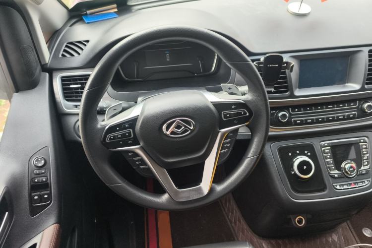 Used SAIC MAXUS G10 2022 2.0T Automatic Elite Edition Gasoline 7-Seater Steering Wheel