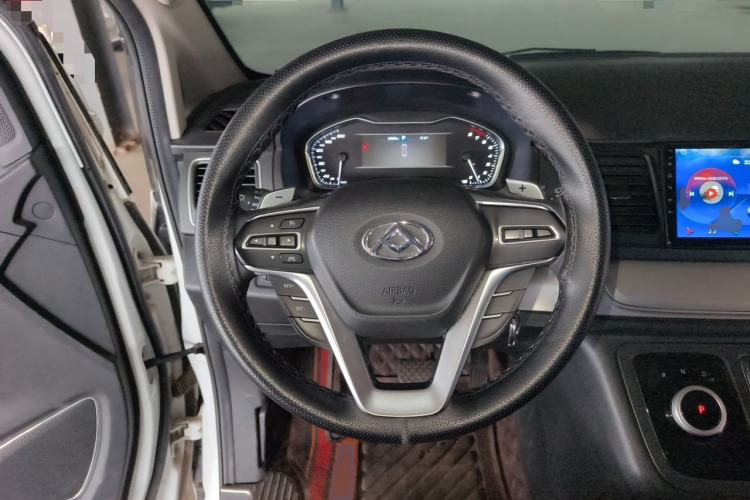 Used SAIC MAXUS G10 2022 2.0T Automatic Smart Enjoyment Version Gasoline 7 Seats Steering Wheel