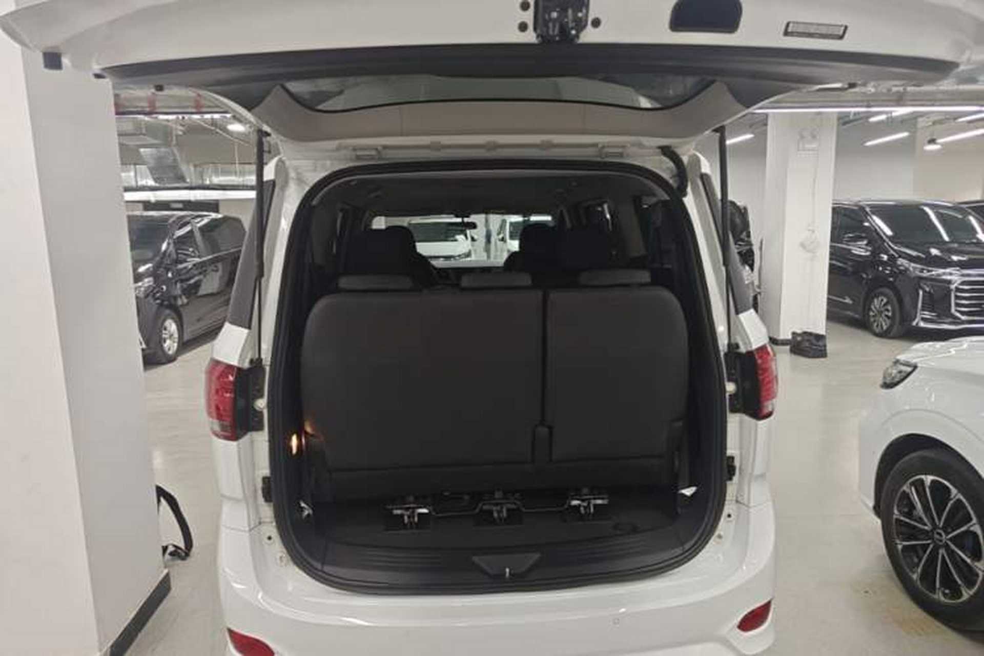 Used SAIC MAXUS G10 2022 2.0T Automatic Elite Edition Gasoline 9-Seater Trunk