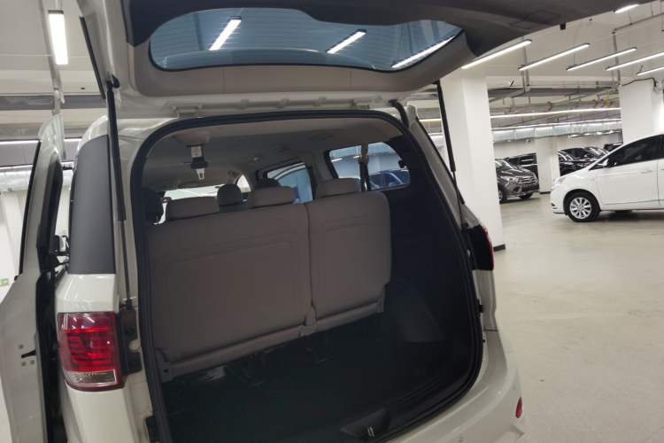 Used SAIC MAXUS G10 2022 2.0T Automatic Smart Enjoyment Version Gasoline 7 Seats Trunk