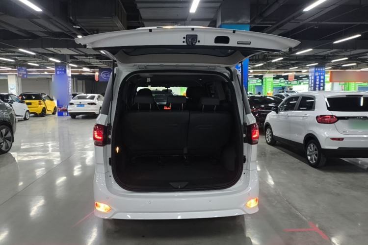 Used SAIC MAXUS G10 2022 2.0T Automatic Elite Edition Gasoline 7-Seater Trunk