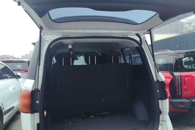 Used SAIC MAXUS G10 2022 2.0T Automatic Smart Enjoyment Version Gasoline 7 Seats Trunk