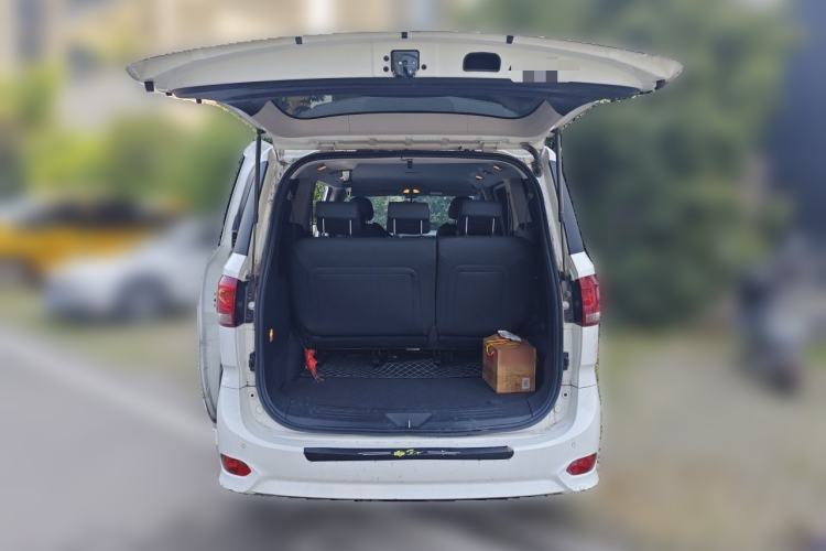 Used SAIC MAXUS G10 2022 2.0T Automatic Elite Edition Gasoline 7-Seater Trunk