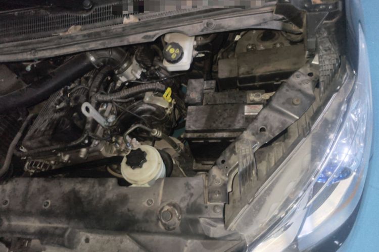 Used SAIC MAXUS G10 2023 2.0L Manual Multi-Function Version Gasoline 7 Seats Engine Bay Left