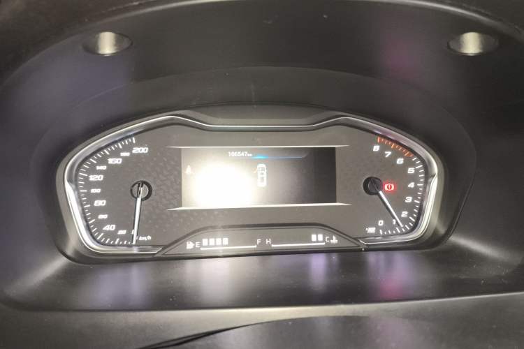 Used SAIC MAXUS G10 2023 Facelift 2.0L Manual Multi-Function Version Gasoline 7-Seater Instrument Cluster