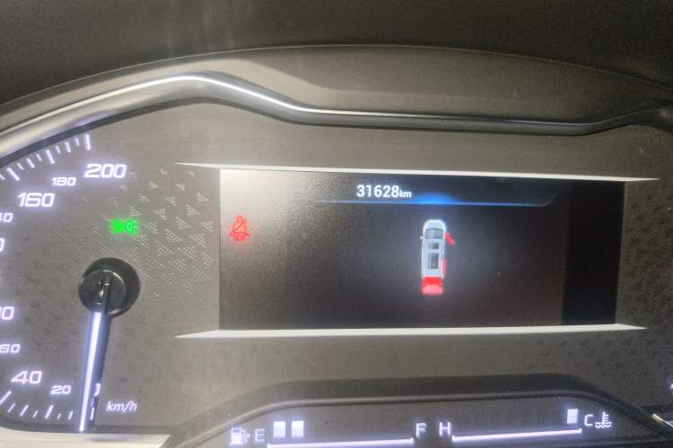 Used SAIC MAXUS G10 2023 2.0L Manual Multi-Function Version Gasoline 7 Seats Odometer Close Up