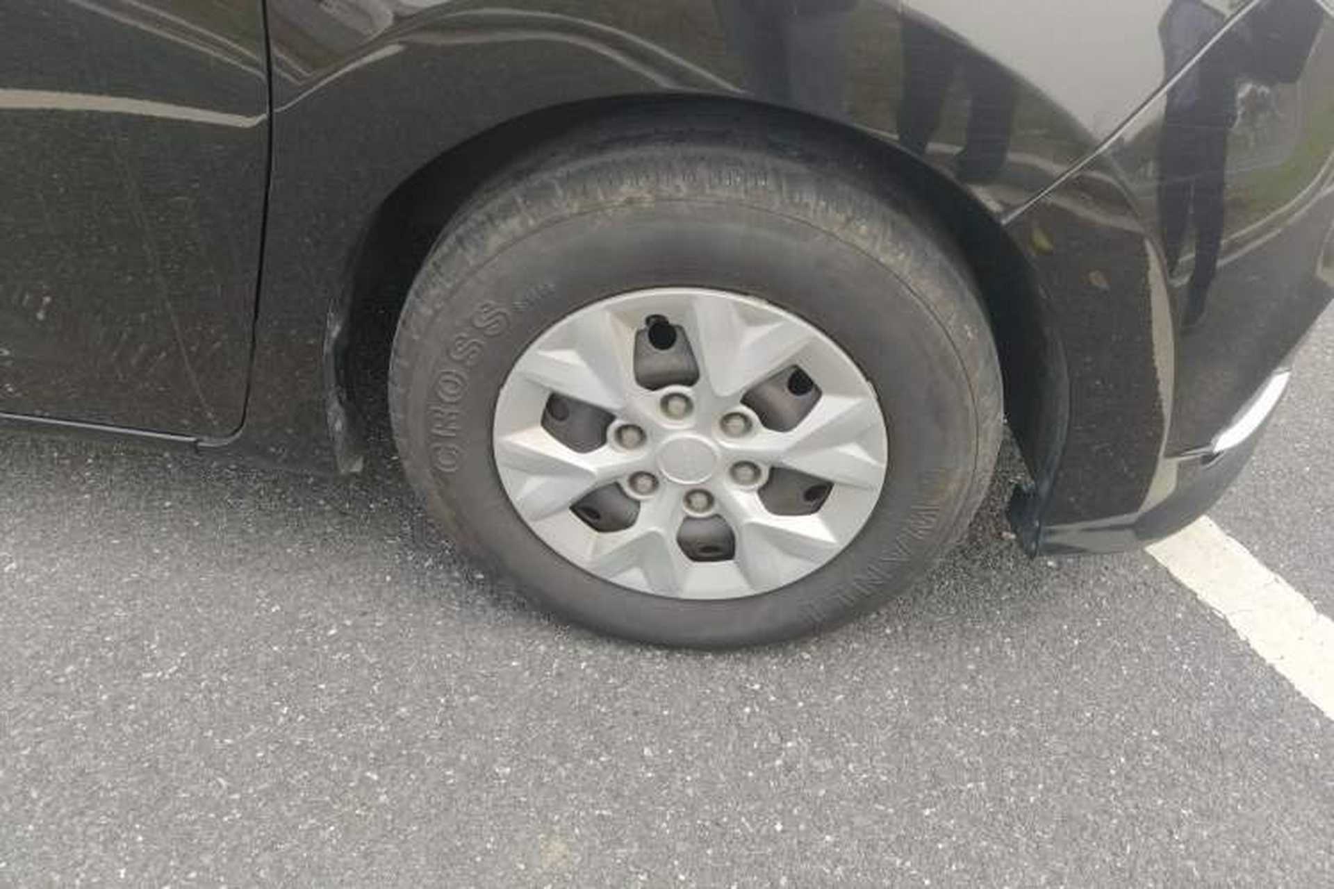 Used SAIC MAXUS G10 2023 2.0T Manual Multi-Function Version Diesel 7 Seats Right Front Wheel Hub