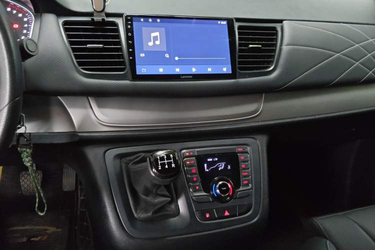Used SAIC MAXUS G10 2023 2.0L Manual Multi-Function Version Gasoline 7 Seats Audio And AC Panel